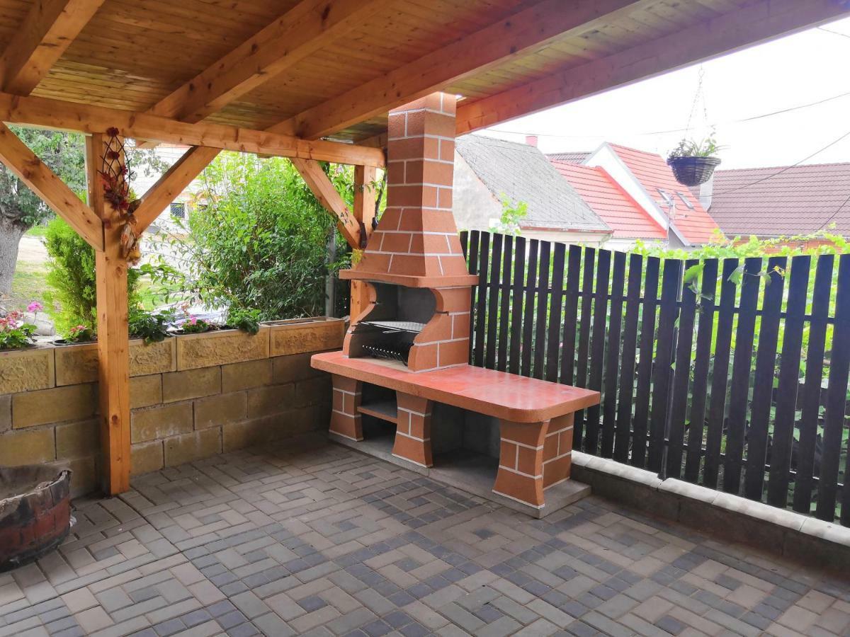 Apartman Marie Mutěnice Exterior foto